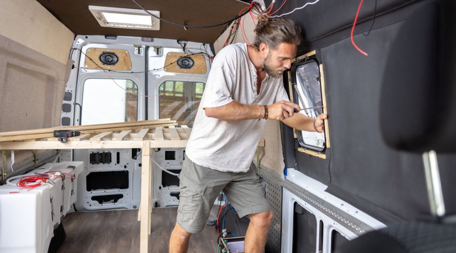 Best Air Conditioner for Campervans: 7 AC Units That Won't Let You Down - Nomadic Cooling